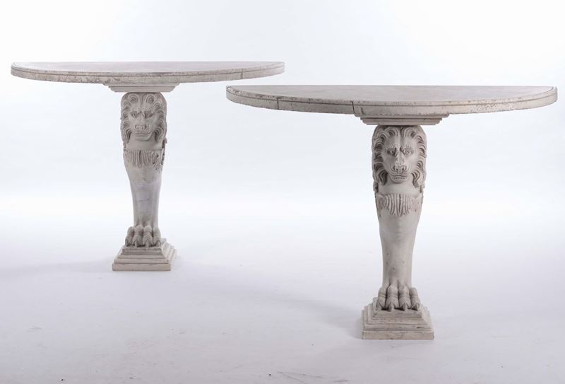 Coppia di consoles a mezzaluna in marmo bianco, XIX secolo  - Asta Arredi e Oggetti d'Arte da Importanti Collezioni Private - Cambi Casa d'Aste