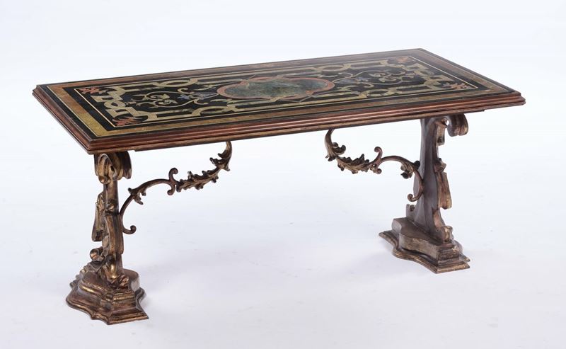 Tavolino da salotto piano in scagliola  - Asta Arredi e Oggetti d'Arte da Importanti Collezioni Private - Cambi Casa d'Aste