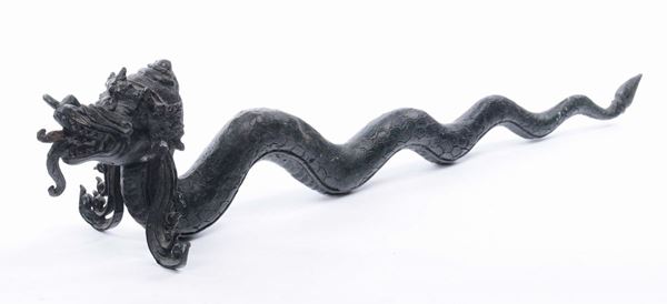 Elemento decorativo a foggia di drago, Cina XIX secolo