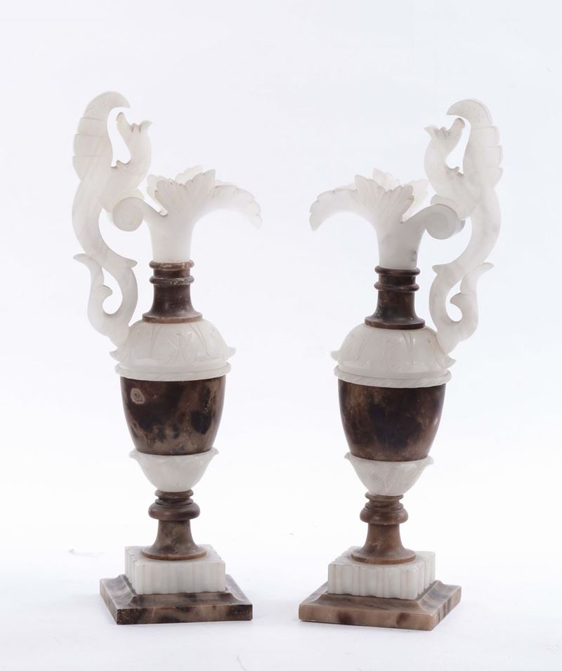 Coppia di vasi in alabastro  - Asta Arredi e Oggetti d'Arte da Importanti Collezioni Private - Cambi Casa d'Aste