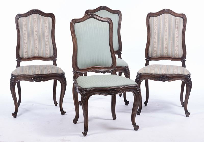Quattro sedie in noce in stile barocchetto genovese  - Asta Arredi e Oggetti d'Arte da Importanti Collezioni Private - Cambi Casa d'Aste