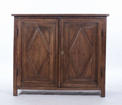 Credenza a Due Ante in Noce, XVIII Secolo