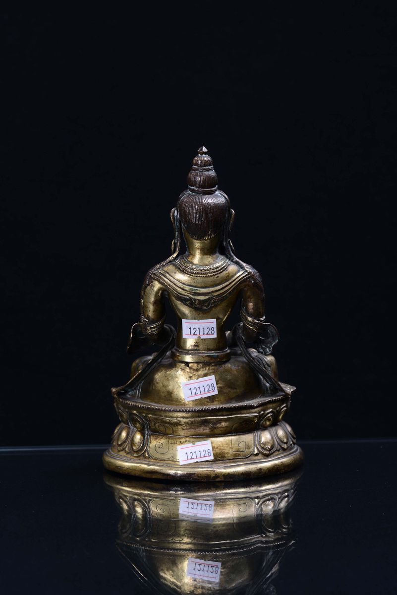 Sakyamuni Seduto in Bronzo Dorato, Cina, Dinastia Qing, Periodo Qianlong (1736-1796)