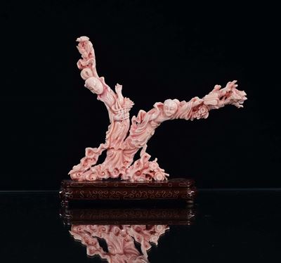 Gruppo in Corallo Rosa con Personaggi, Cina XX Secolo
