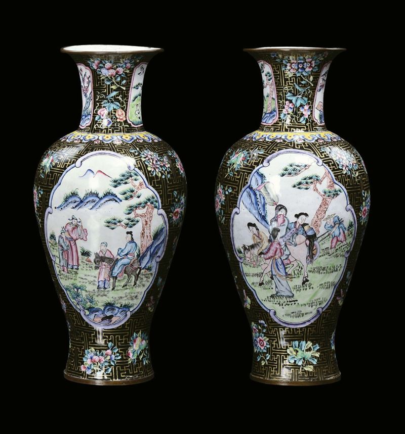 Coppia di vasi smaltati a fondo nero, Cina XX secolo  - Auction Chinese Works of Art - Cambi Casa d'Aste