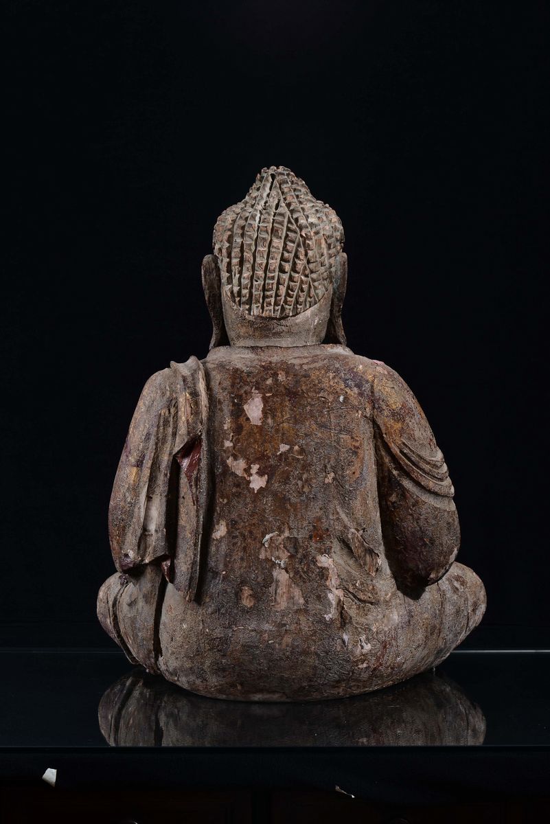 Buddha Seduto in Legno Scolpito Monocromo, Cina, Dinastia Ming, XVII Secolo