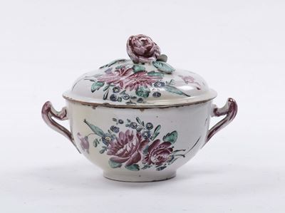 Zuppiera Maiolica con Decoro alla Rosa, Casali e Callegari Pesaro, XVIII Secolo