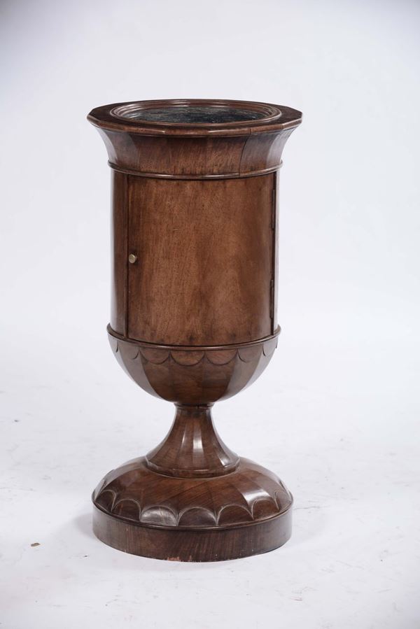 Comodino a vaso lastronato, XIX secolo