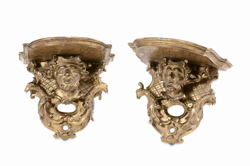 Coppia di mensoline dorate, XIX secolo  - Asta Arredi e Oggetti d'Arte da Importanti Collezioni Private - Cambi Casa d'Aste