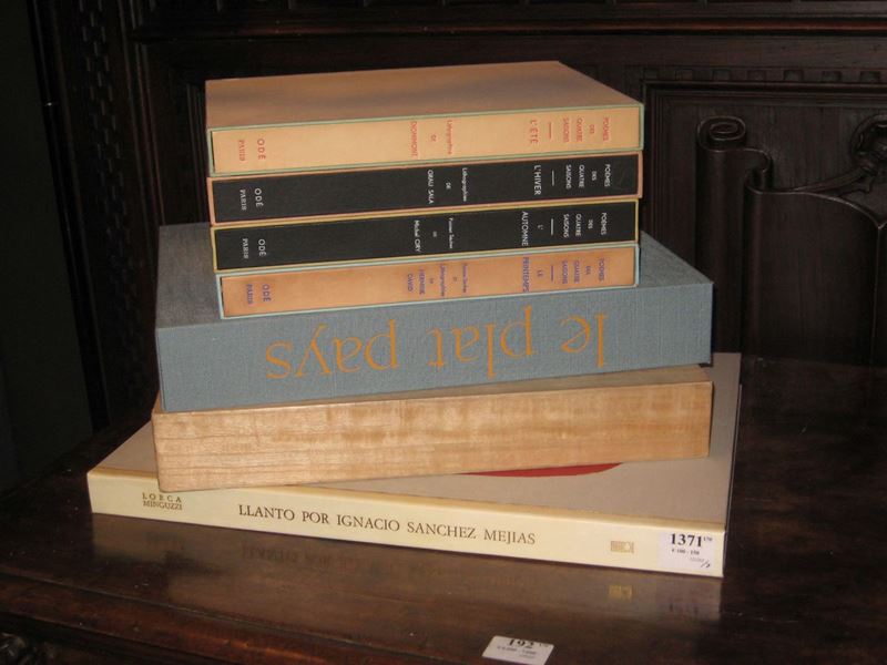 Lotto di libri figurati francesi e spagnoli  - Auction Furnishings and Works of Art from Important Private Collections - Cambi Casa d'Aste