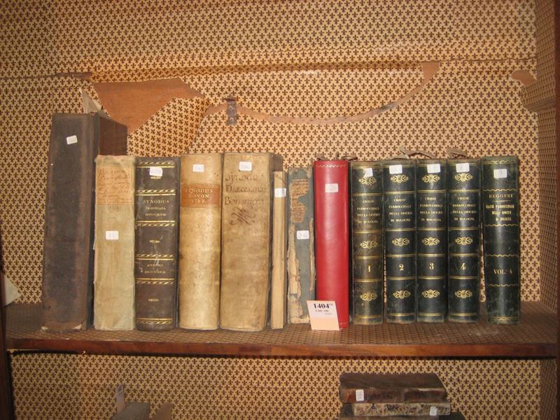 Grande lotto di libri di interesse bolognese  - Auction Furnishings and Works of Art from Important Private Collections - Cambi Casa d'Aste