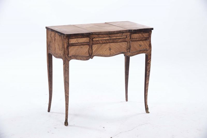 Toilette in stile Luigi XV lastronata  - Auction Furnishings and Works of Art from Important Private Collections - Cambi Casa d'Aste