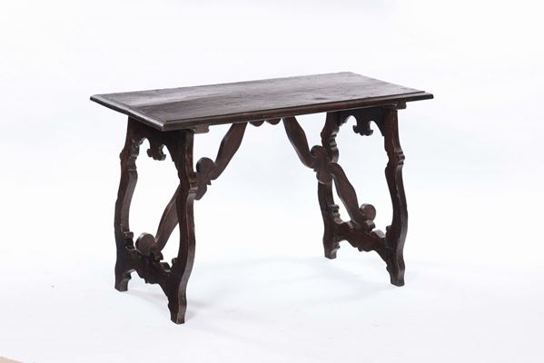 Tavolo a lira in noce, XVIII secolo