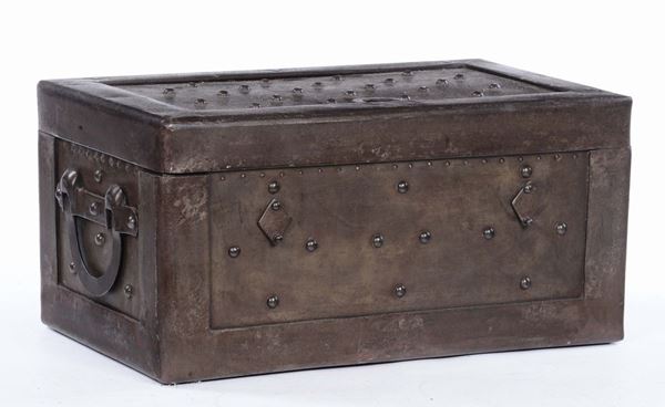 Forziere in ferro, XVII secolo