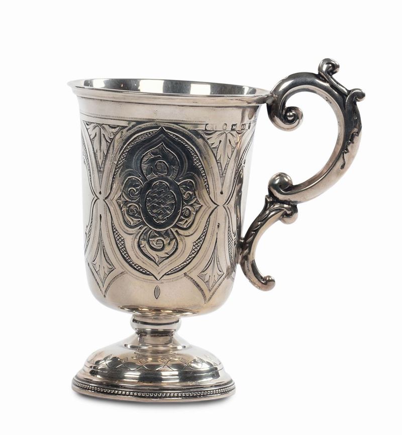 Boccale in argento sbalzato, Birmingham 1868  - Asta Arredi e Oggetti d'Arte da Importanti Collezioni Private - Cambi Casa d'Aste
