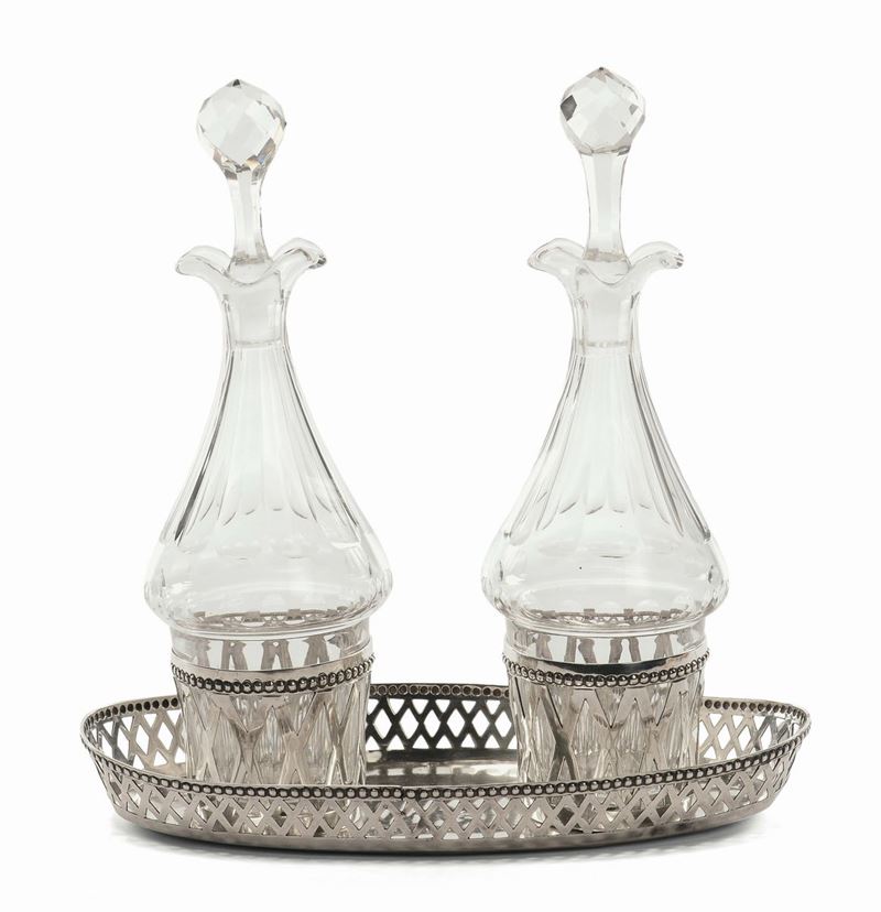 Oliera in argento sbalzato e traforato, Torino fine XVIII-inizio XIX secolo  - Auction Silvers and Jewels - Cambi Casa d'Aste