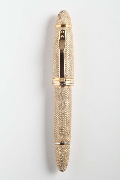 Penna in Oro 750/1000 e Diamanti Taglio Brillante per Ct 15,00ca