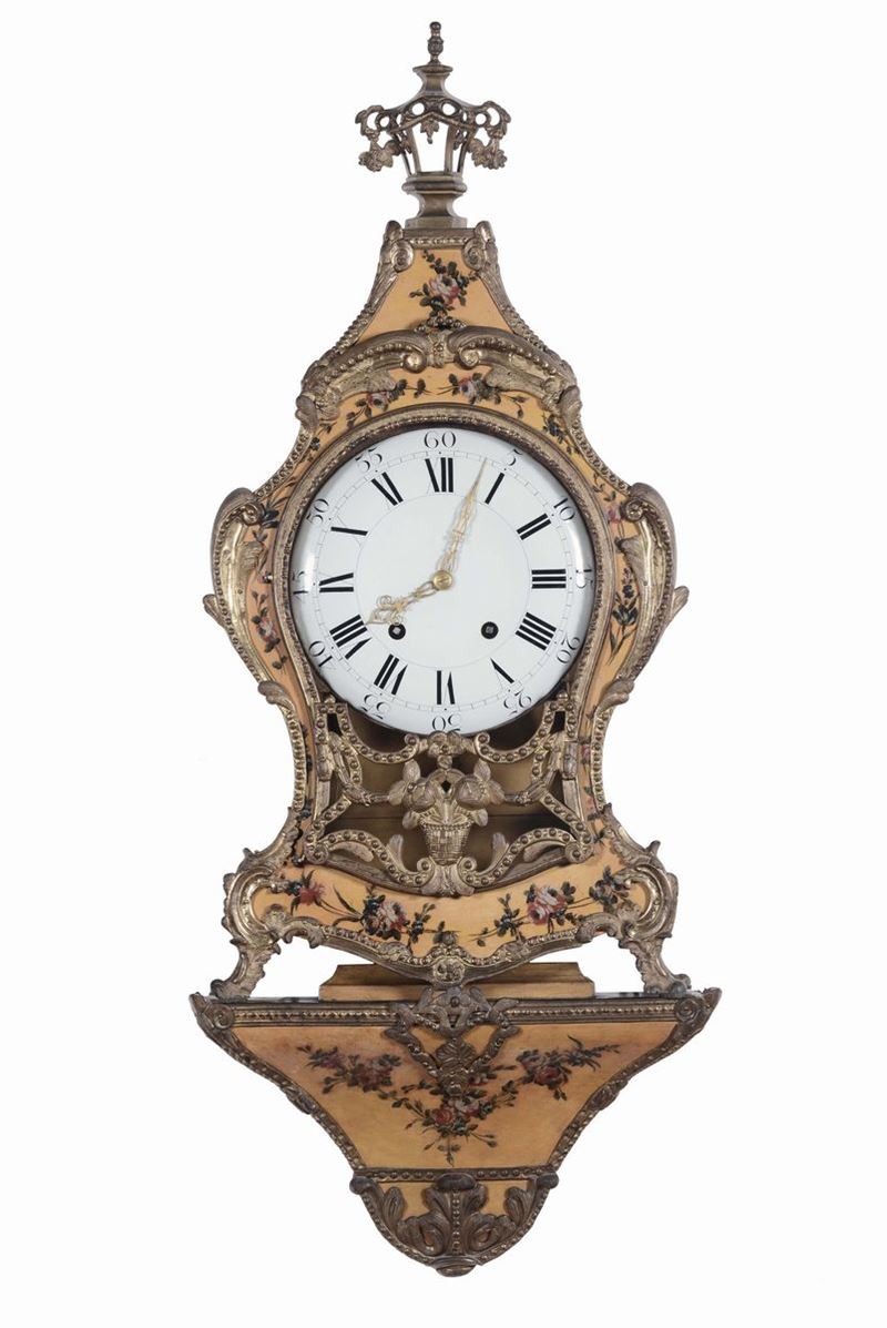 Orologio Cartel da parete laccato e dipinto a fondo avorio, Francia XVIII secolo  - Asta Arredi e Oggetti d'Arte da Importanti Collezioni Private - Cambi Casa d'Aste