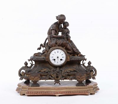 Pendola da Tavolo con Figura Femminile e Bimbo, XIX Secolo