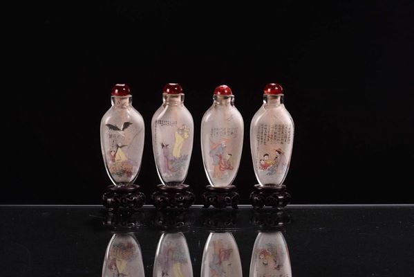 Serie di quattro snuff bottle