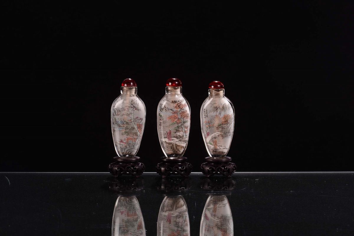Serie di Tre Snuff Bottle in Vetro