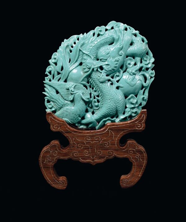 Placchetta in turchese scolpita a forma di drago, Cina, metà XX secolo
