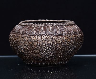 Ciotola Sacra Patra in Lega di Otto Metalli, Tibet XIX Secolo
