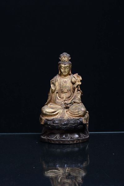 Raffigurazione della Divinità Avalokitesvara in Bronzo Dorato, Cina XIX Secolo