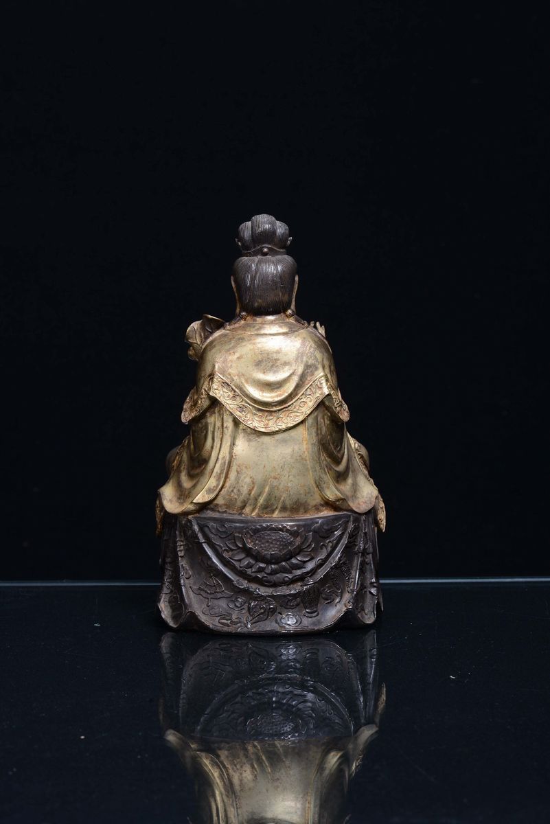 Raffigurazione della Divinità Avalokitesvara in Bronzo Dorato, Cina XIX Secolo