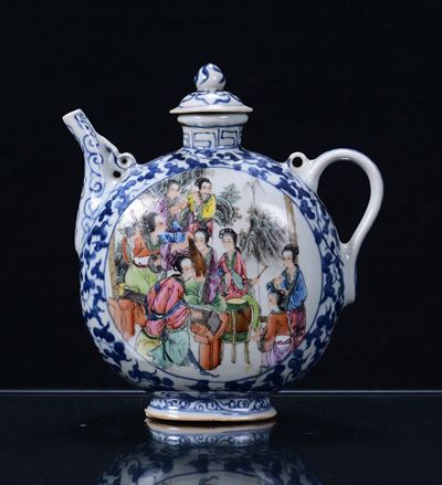 Teiera in Porcellana con Coperchio, Cina XIX Secolo