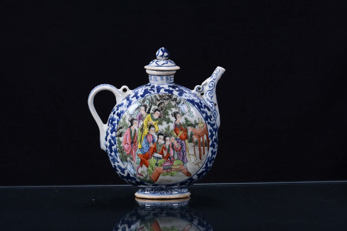 Teiera in Porcellana con Coperchio, Cina XIX Secolo