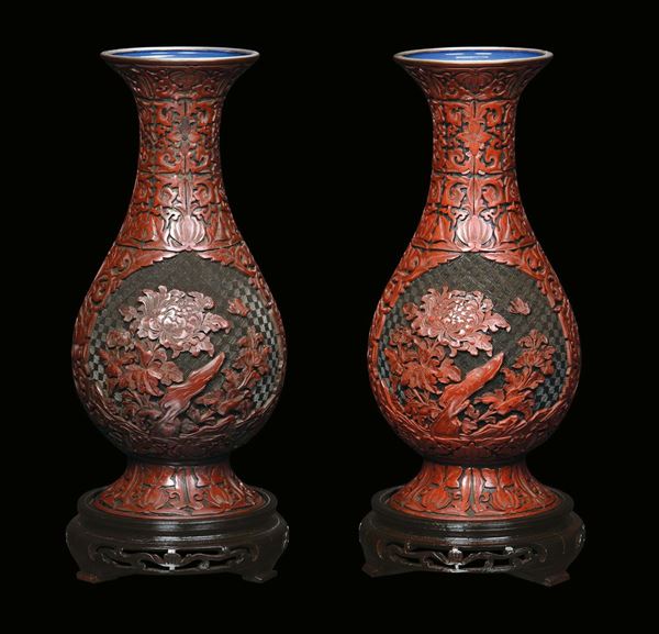 Coppia di vasi in lacca policroma, Cina, Repubblica, XX secolo