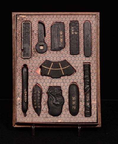 Scatola Laccata con Set di Pietre da Inchiostro, Cina Dinastia Qing Inizio XX Secolo