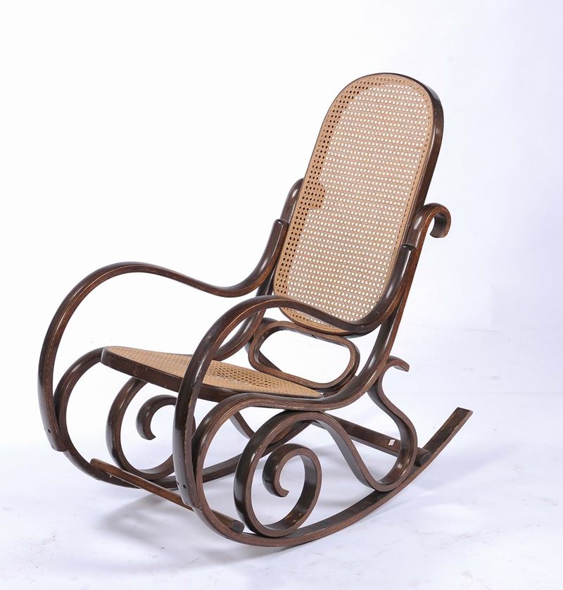 Dondolo tipo Thonet in legno curvato  - Auction Time Auction 1-2015 - Cambi Casa d'Aste
