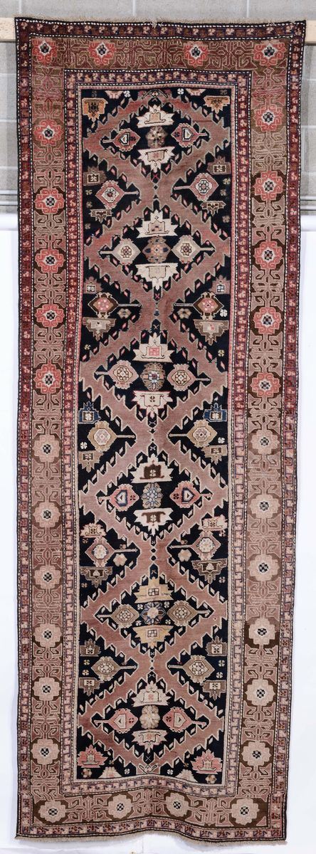 Tappeto caucasico Karabagh, inizio XX secolo  - Auction Ancient Carpets - Cambi Casa d'Aste