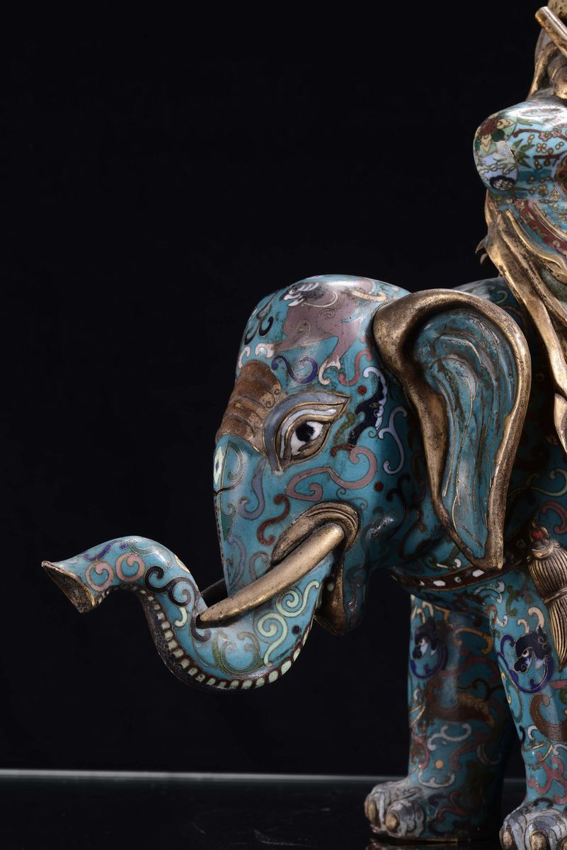 Divinità su Elefante Cloisonnè, Cina XX Secolo