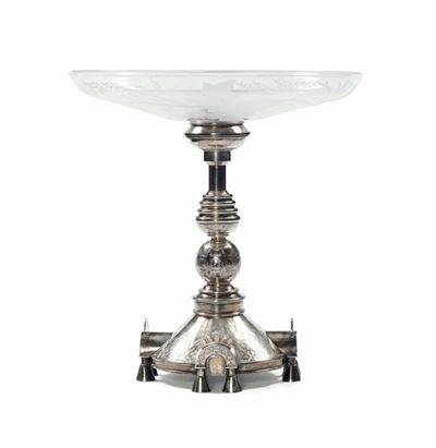 Importante Alzata da Tavolo in Stile Architettonico Russo in Argento con Coppa in Cristallo, Russ...