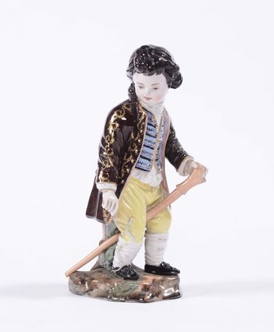 Figura in Porcellana Policroma di Giovane Nobile con Bastone e Giubbetto Rosso. Russia 1840/50, M...