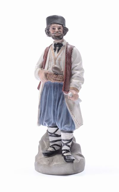 Rara Statuina in Biscuit Policromo Raffigurante Figura in Costume Regionale Caucasico con Pistola...