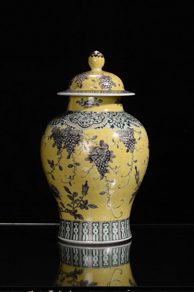 Potiche in Porcellana Policroma Dayazhai, Cina, Dinastia Qing, Marca e del Periodo Guangxu (1875-...