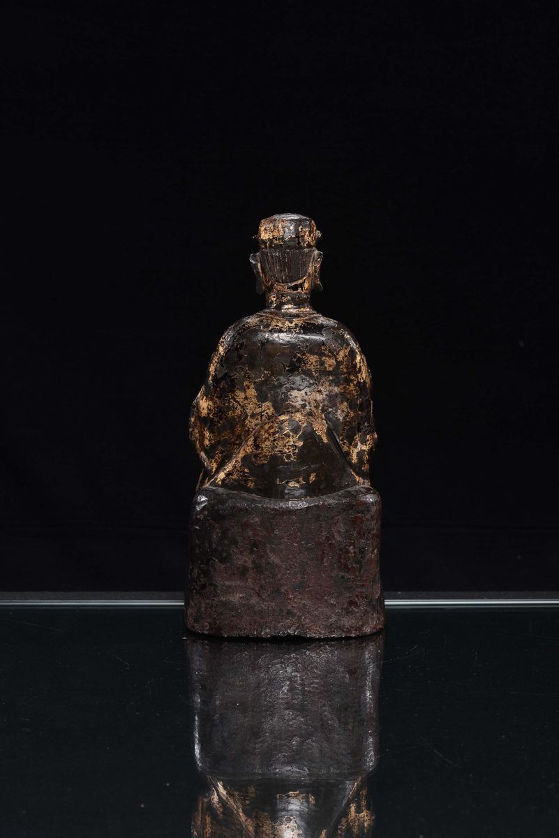Scultura in Bronzo Raffigurante Dignitario Seduto, Cina, Dinastia Ming, XVII Secolo