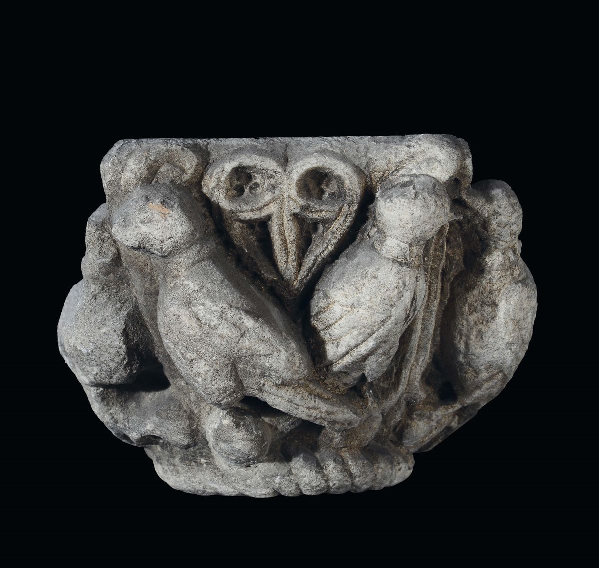 Scultore Dell'italia Meridionale del XIII Secolodoppio Capitello con Falconi