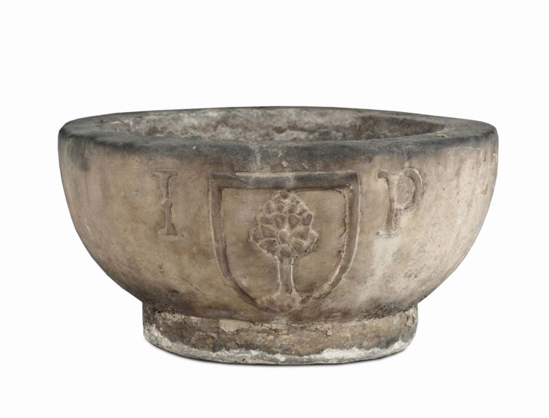 Mortaio in marmo con stemma scolpito in rilievo  - Asta Antiquariato e Dipinti Antichi - Cambi Casa d'Aste