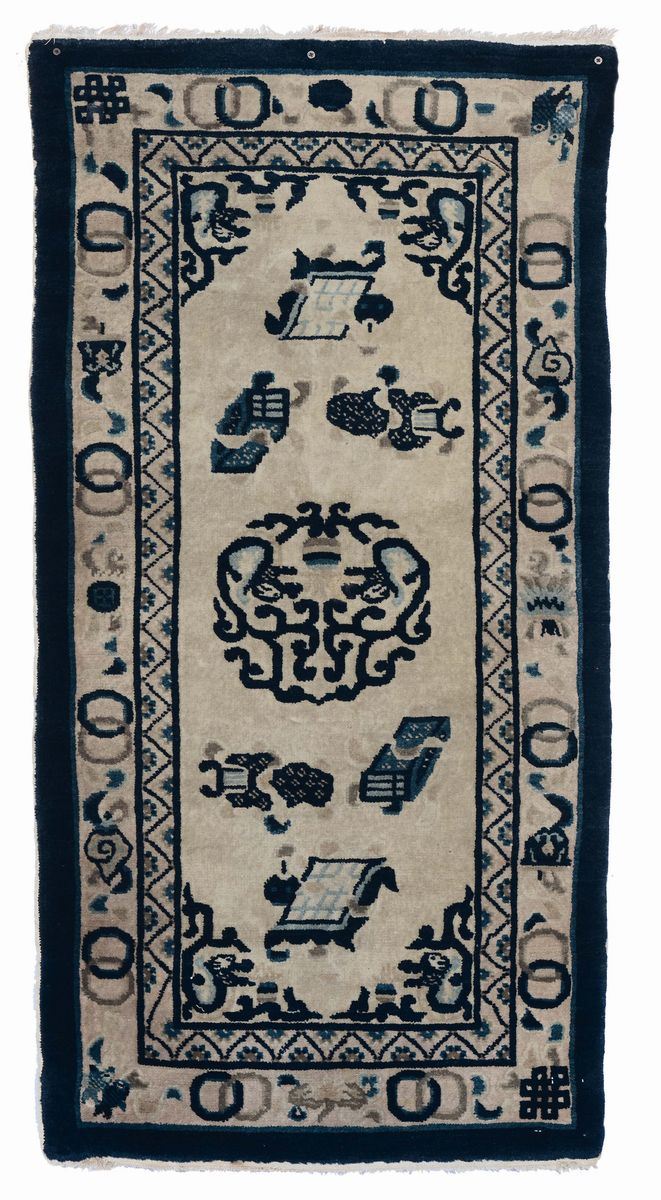 Tappeto cinese Pechino, inizio XX secolo  - Auction Ancient Carpets - Cambi Casa d'Aste