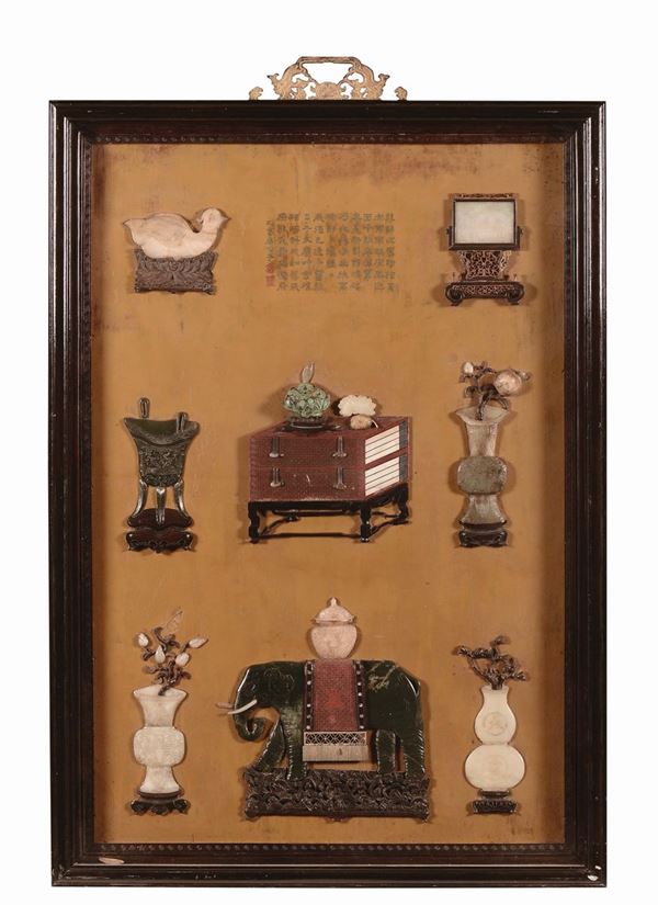 Coppia di pannelli in lacca con inserti di vasi ed elfanti in giada, Cina, Dinastia Qing, XIX secolo