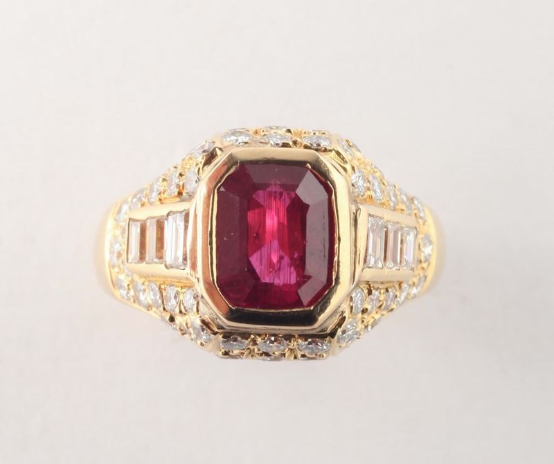 A ruby and diamonds ring. Ruby weighing ct.2,40, with no indication of heating (NTE). Accompanied by I.G.I. report  - Auction Silver, Watches, Antique and Contemporary Jewelry - Cambi Casa d'Aste