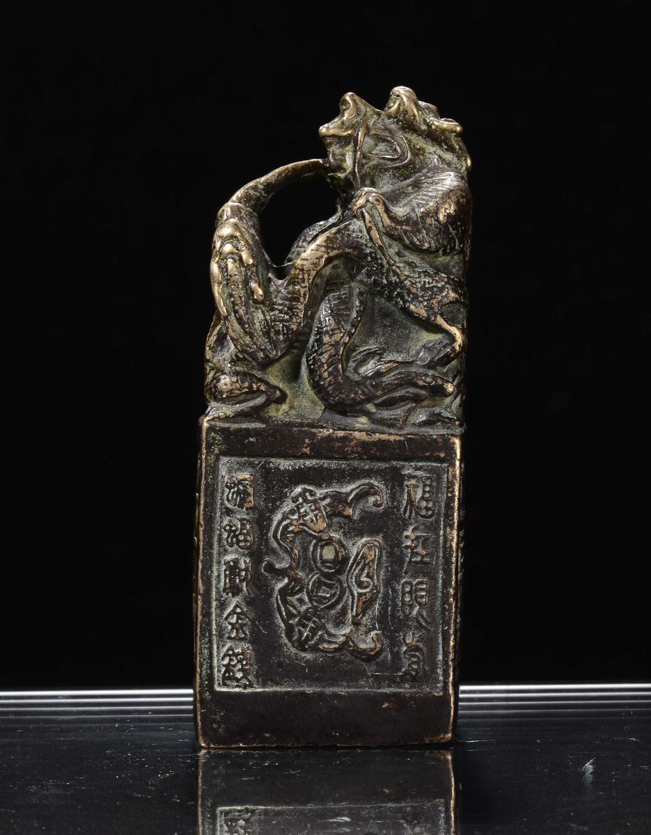 Sigillo in Bronzo con Iscrizioni e Cane di Pho sulla Sommità, Cina, Dinastia Ming, XVII Secolo