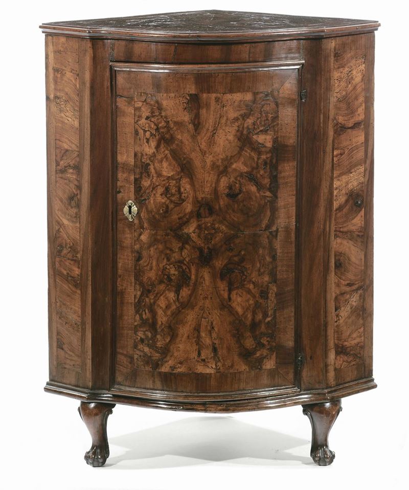 Angolare Luigi XIV lastronato in radica di noce, Veneto XVIII secolo  - Asta Antiquariato e Dipinti Antichi - Cambi Casa d'Aste