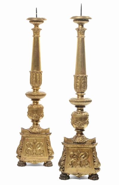 Coppia di Alte Torcere in Legno Intagliato e Dorato, Arte Neoclassica, Italia Fine del XVIII Seco...