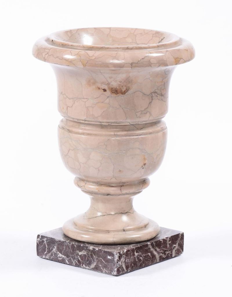Mortaio da farmacia in marmo, XIX secolo  - Auction Antique and Old Masters - Cambi Casa d'Aste